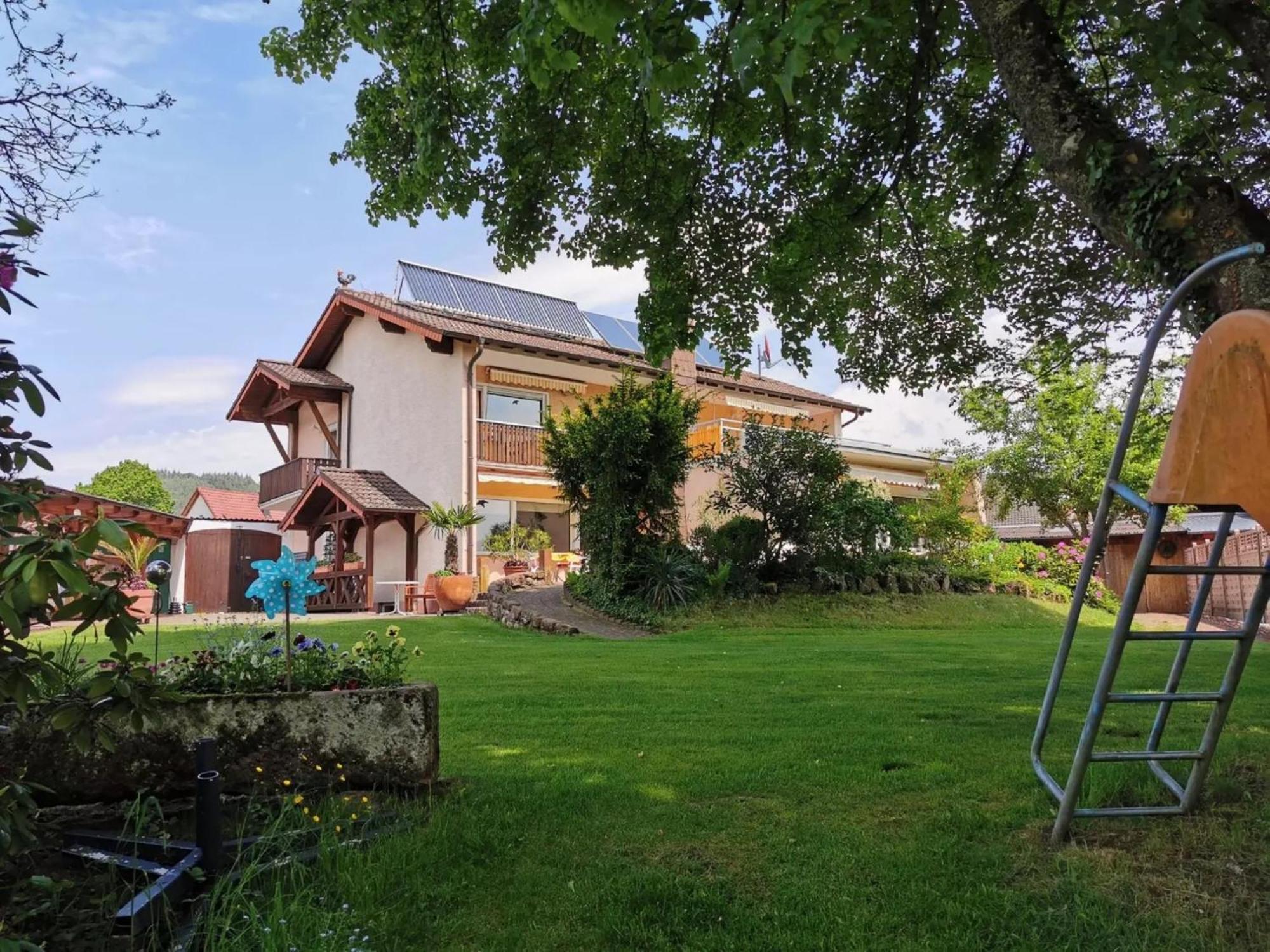 Ferienwohnungen 'Blick Zur Madonna' Fischbach bei Dahn Exterior photo